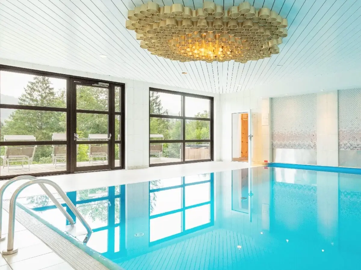Innenpool im Haus